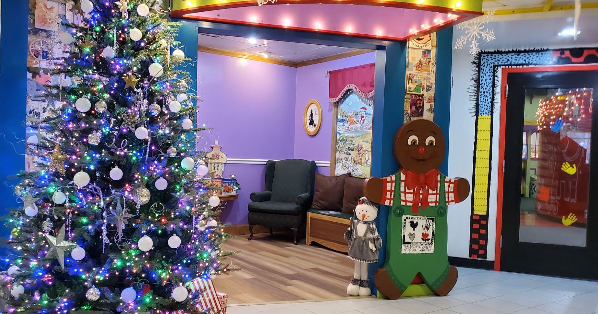 Gingerbread Hunt at The Discovery Center