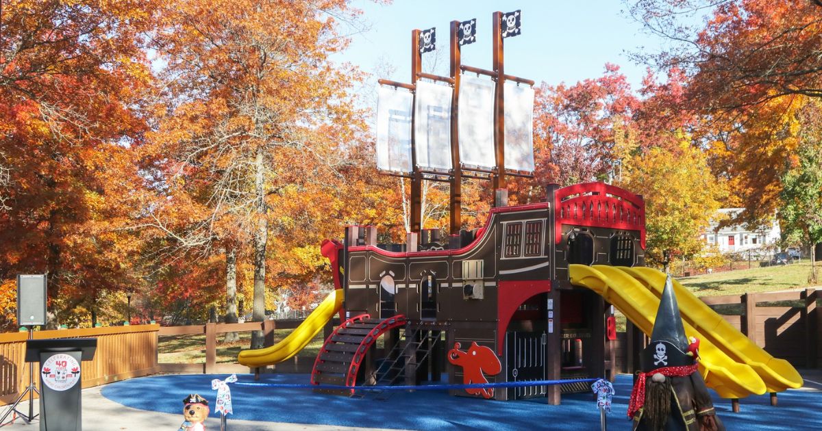 pirate ship playground discovery center