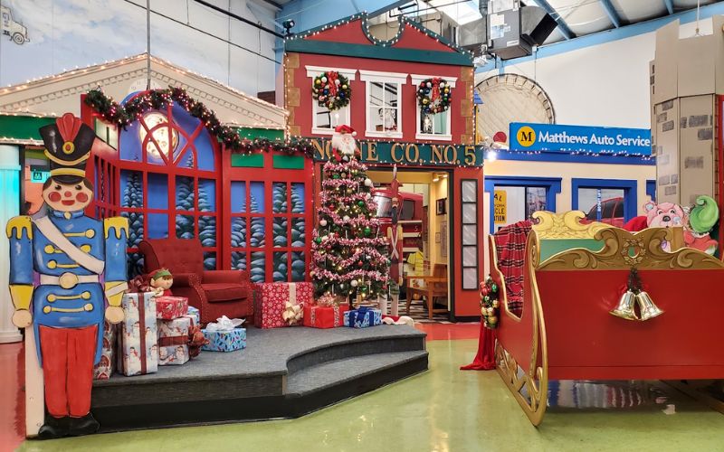 Winter Wonderland Holiday Display at The Discovery Center